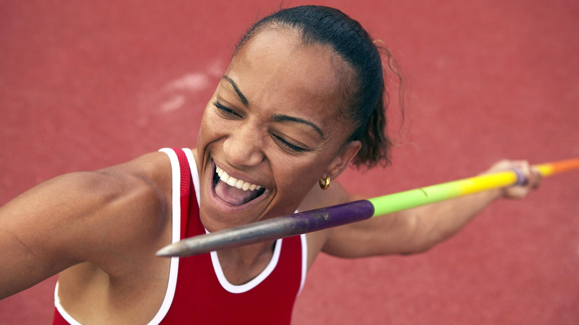 赛道与海岸，当F1引擎在尼日利亚与尼斯的平行时空中咆哮